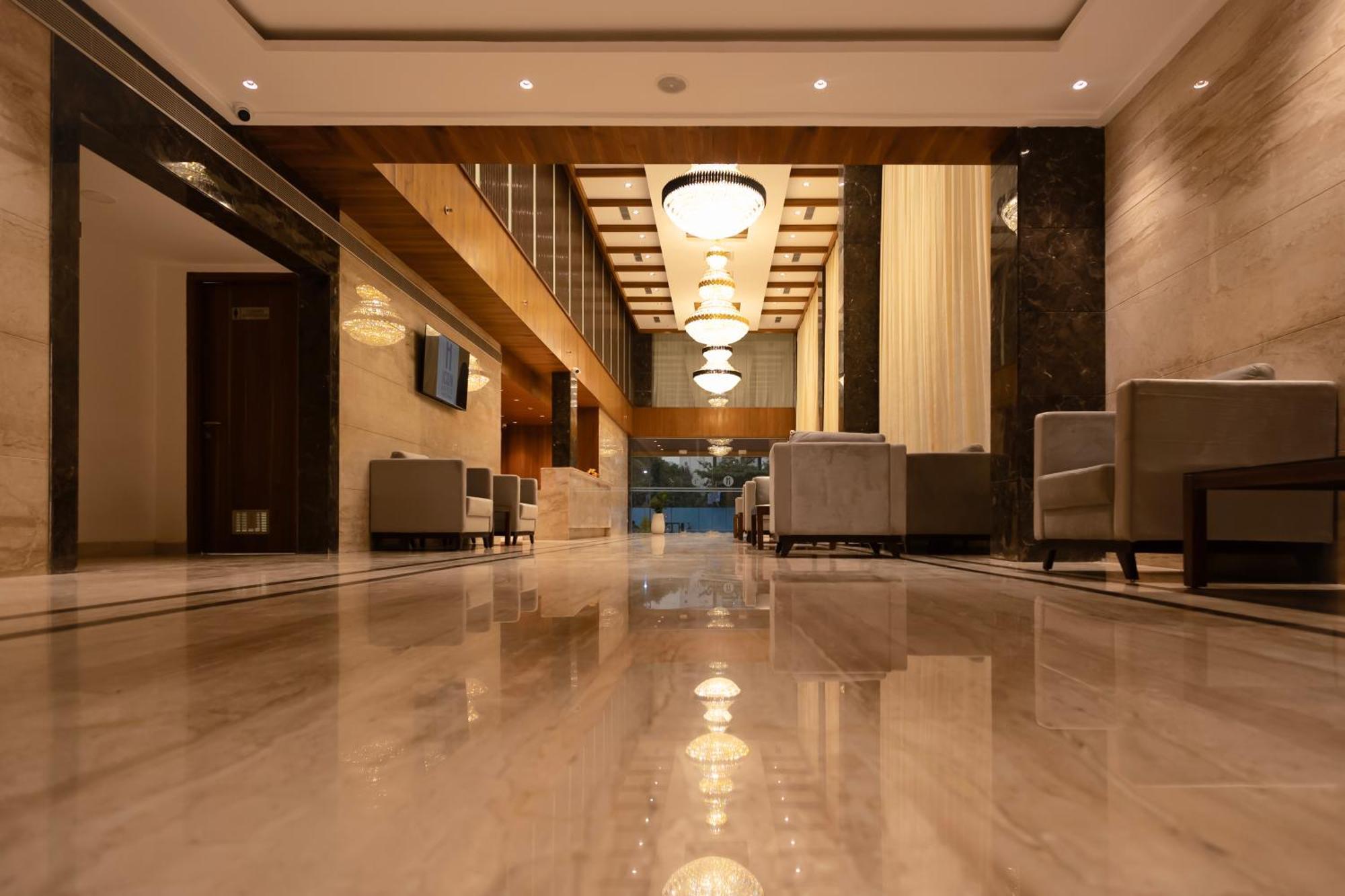 Icon Grand Hotel By Bhagini Bangalore Ngoại thất bức ảnh