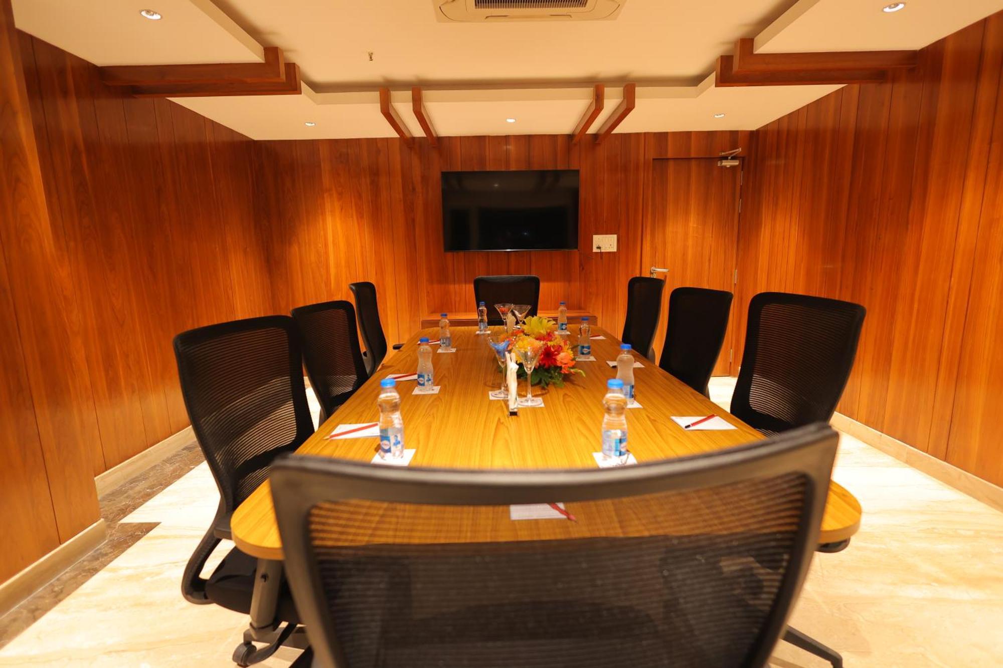 Icon Grand Hotel By Bhagini Bangalore Ngoại thất bức ảnh