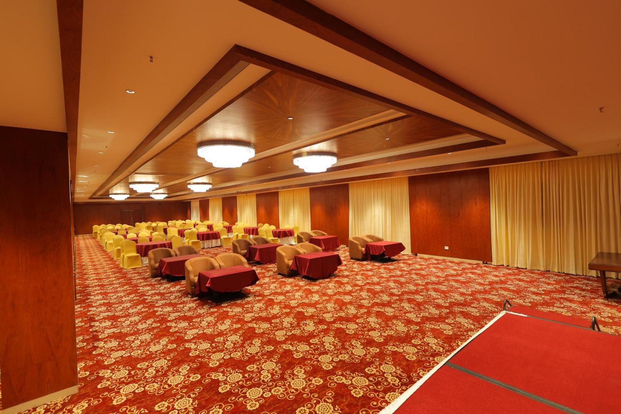 Icon Grand Hotel By Bhagini Bangalore Ngoại thất bức ảnh
