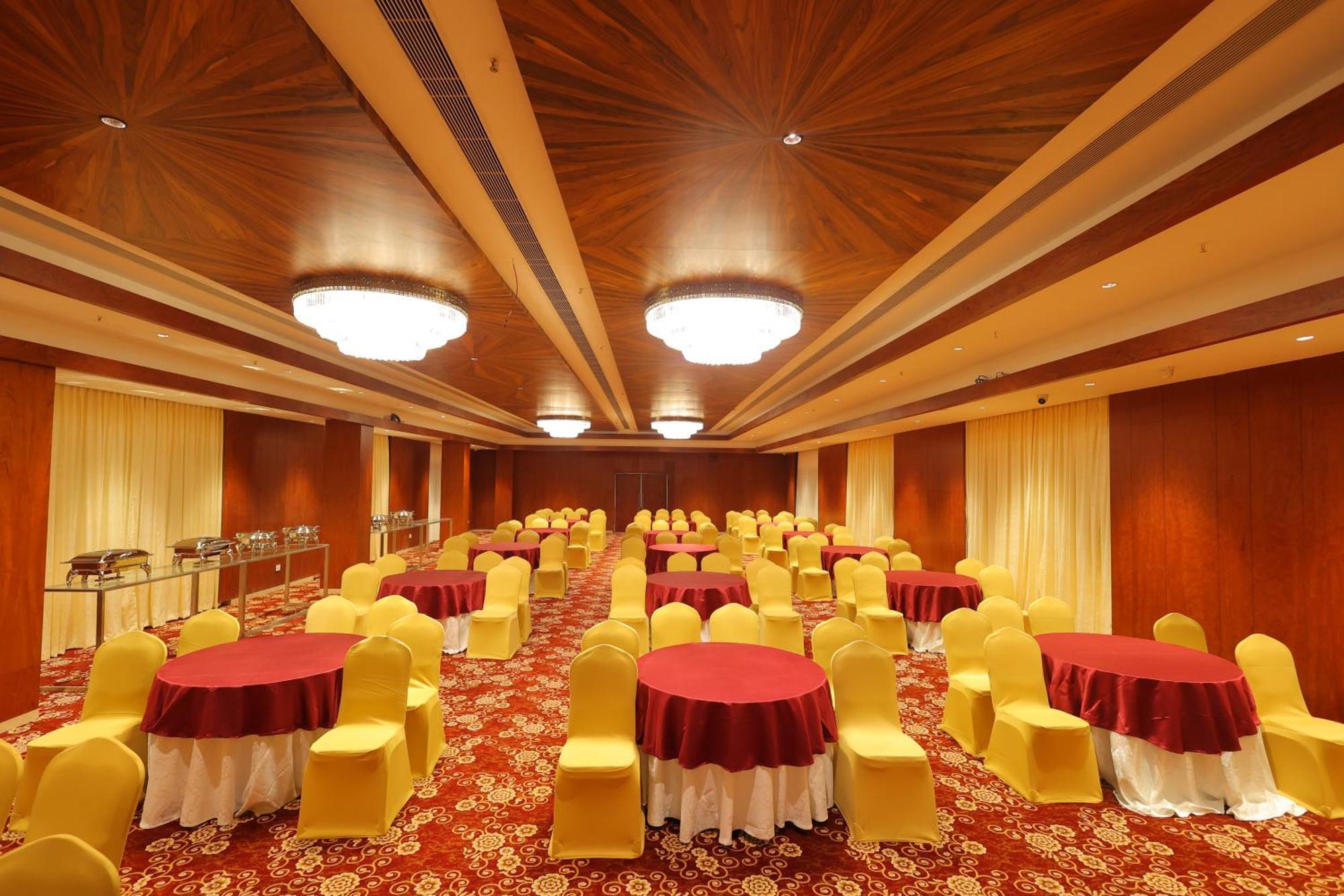 Icon Grand Hotel By Bhagini Bangalore Ngoại thất bức ảnh