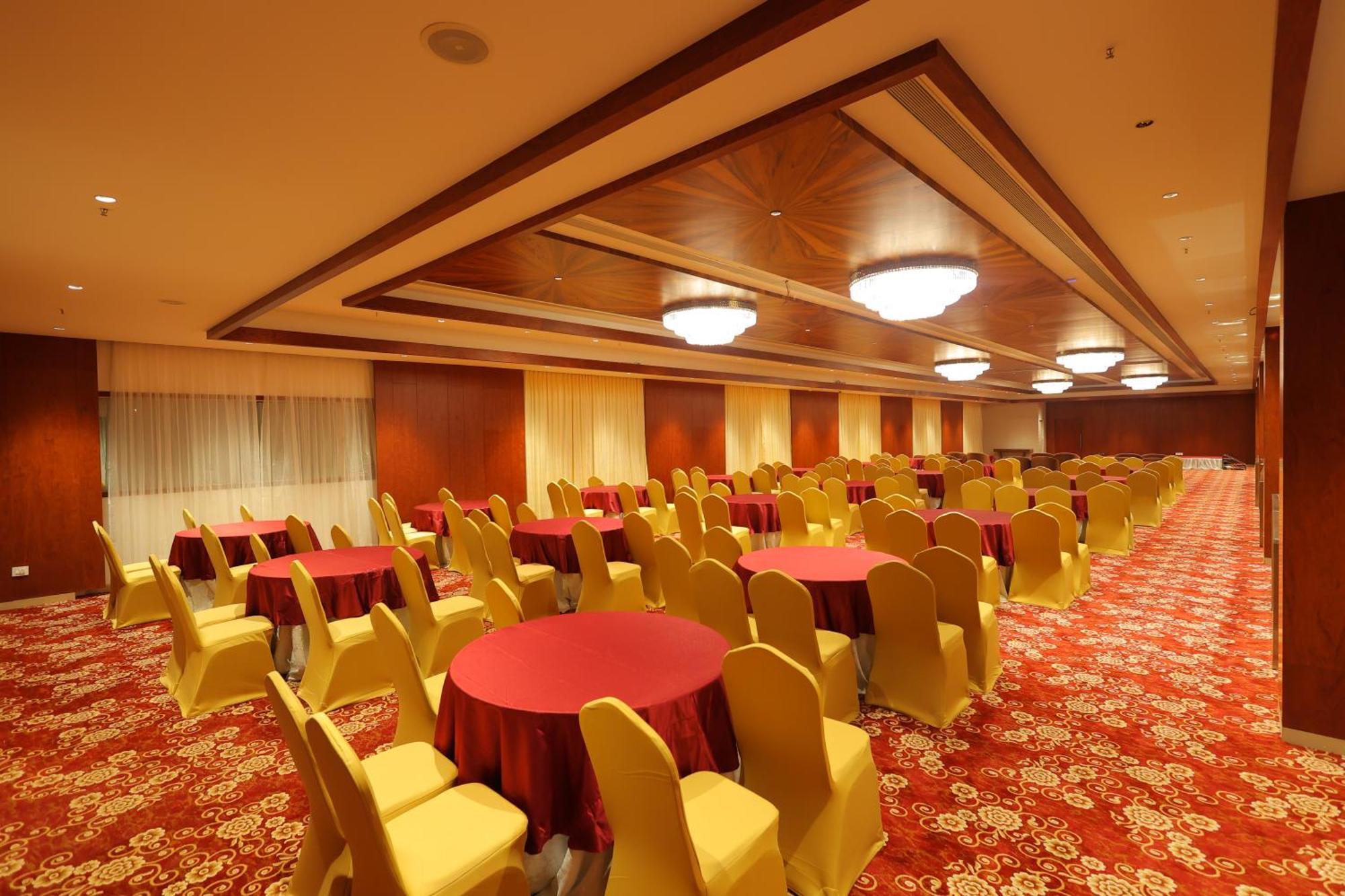 Icon Grand Hotel By Bhagini Bangalore Ngoại thất bức ảnh