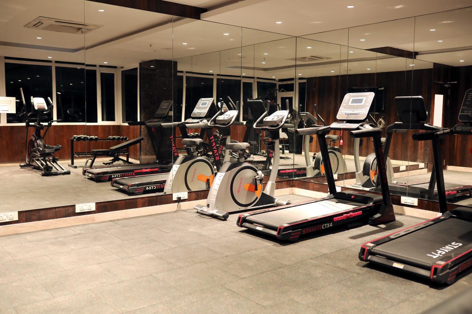 Icon Grand Hotel By Bhagini Bangalore Ngoại thất bức ảnh