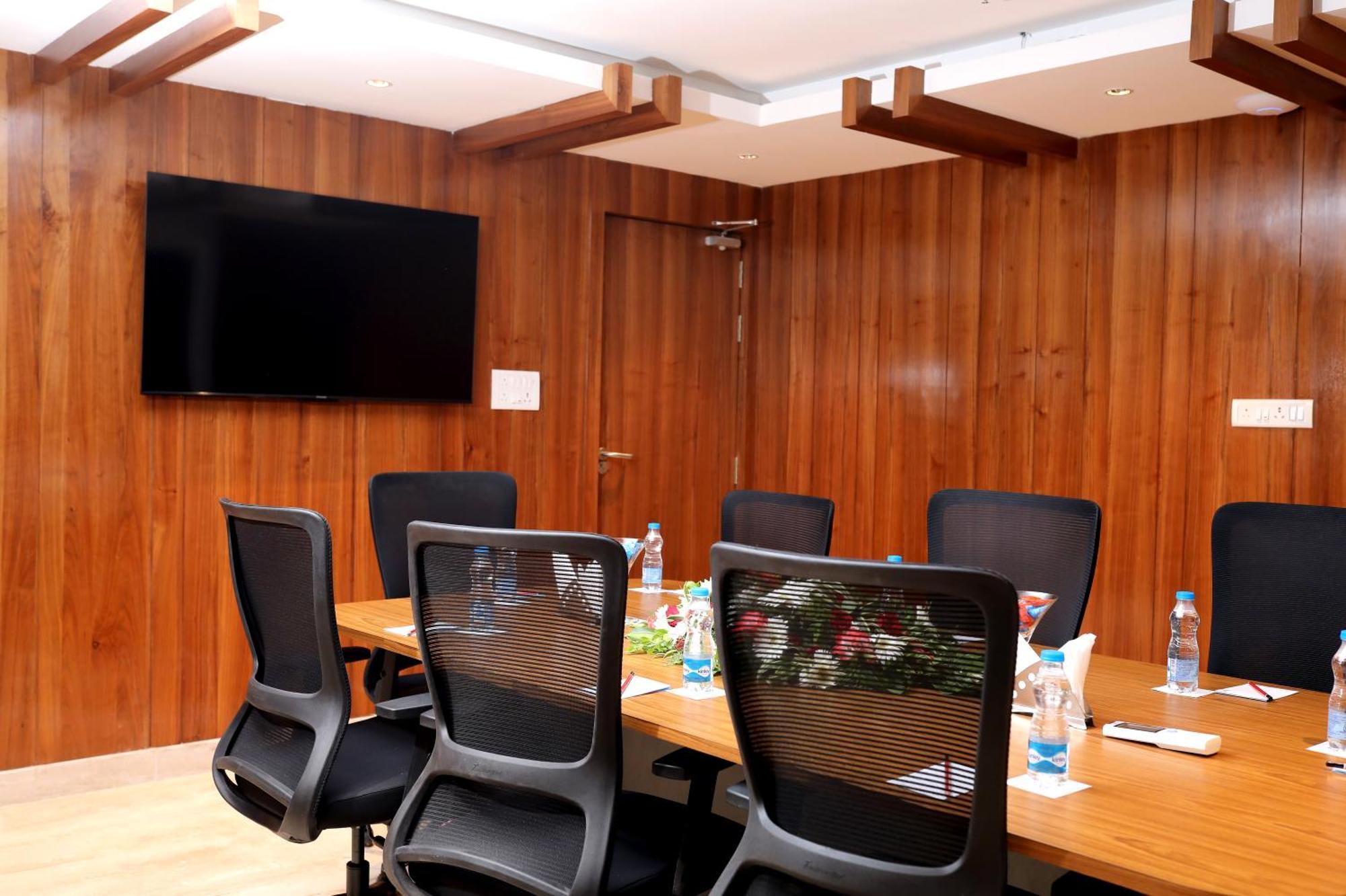 Icon Grand Hotel By Bhagini Bangalore Ngoại thất bức ảnh