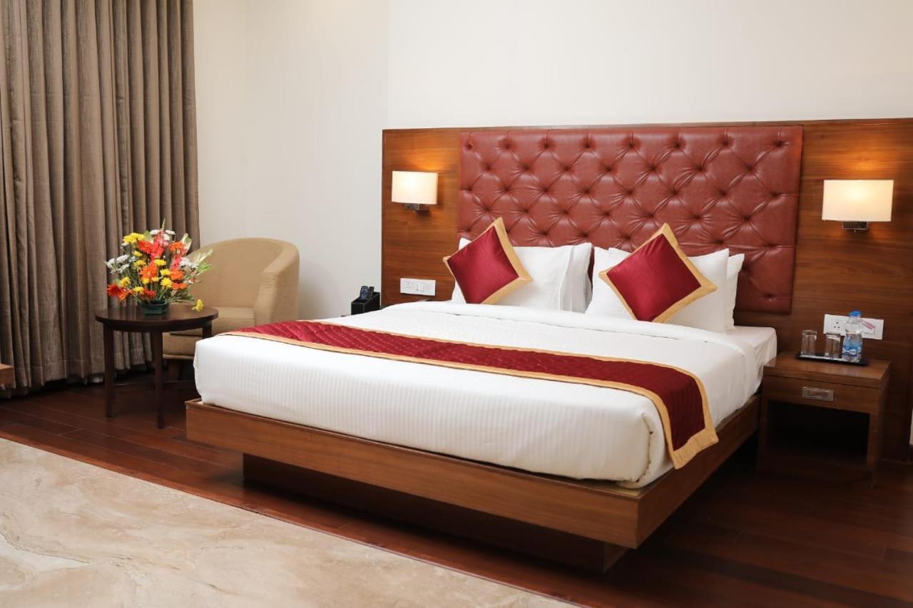 Icon Grand Hotel By Bhagini Bangalore Ngoại thất bức ảnh