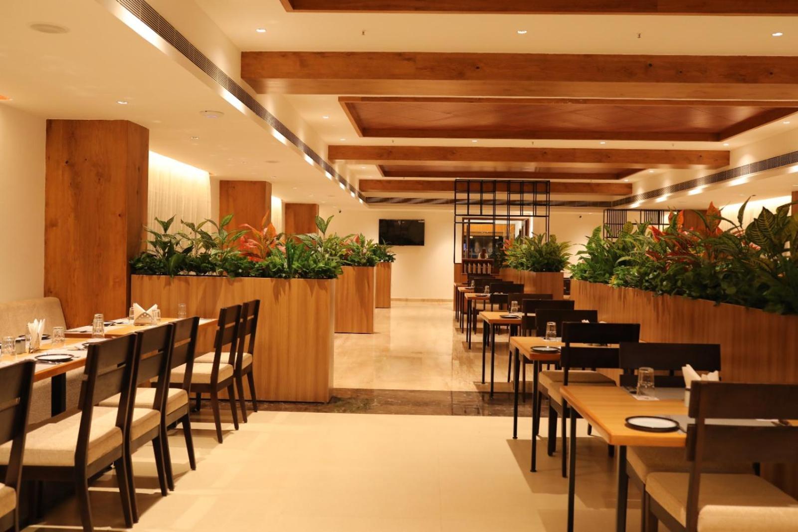Icon Grand Hotel By Bhagini Bangalore Ngoại thất bức ảnh