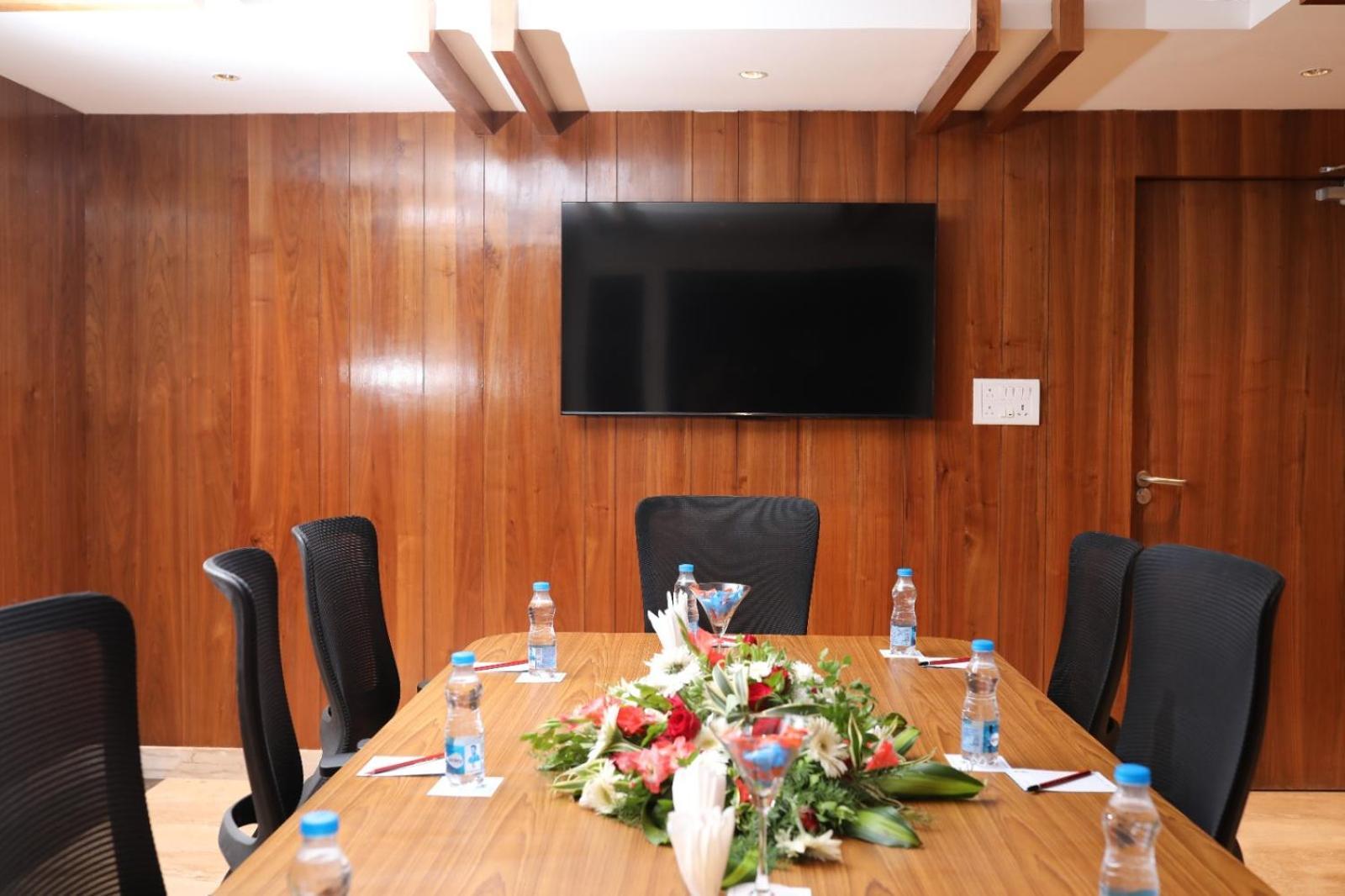 Icon Grand Hotel By Bhagini Bangalore Ngoại thất bức ảnh