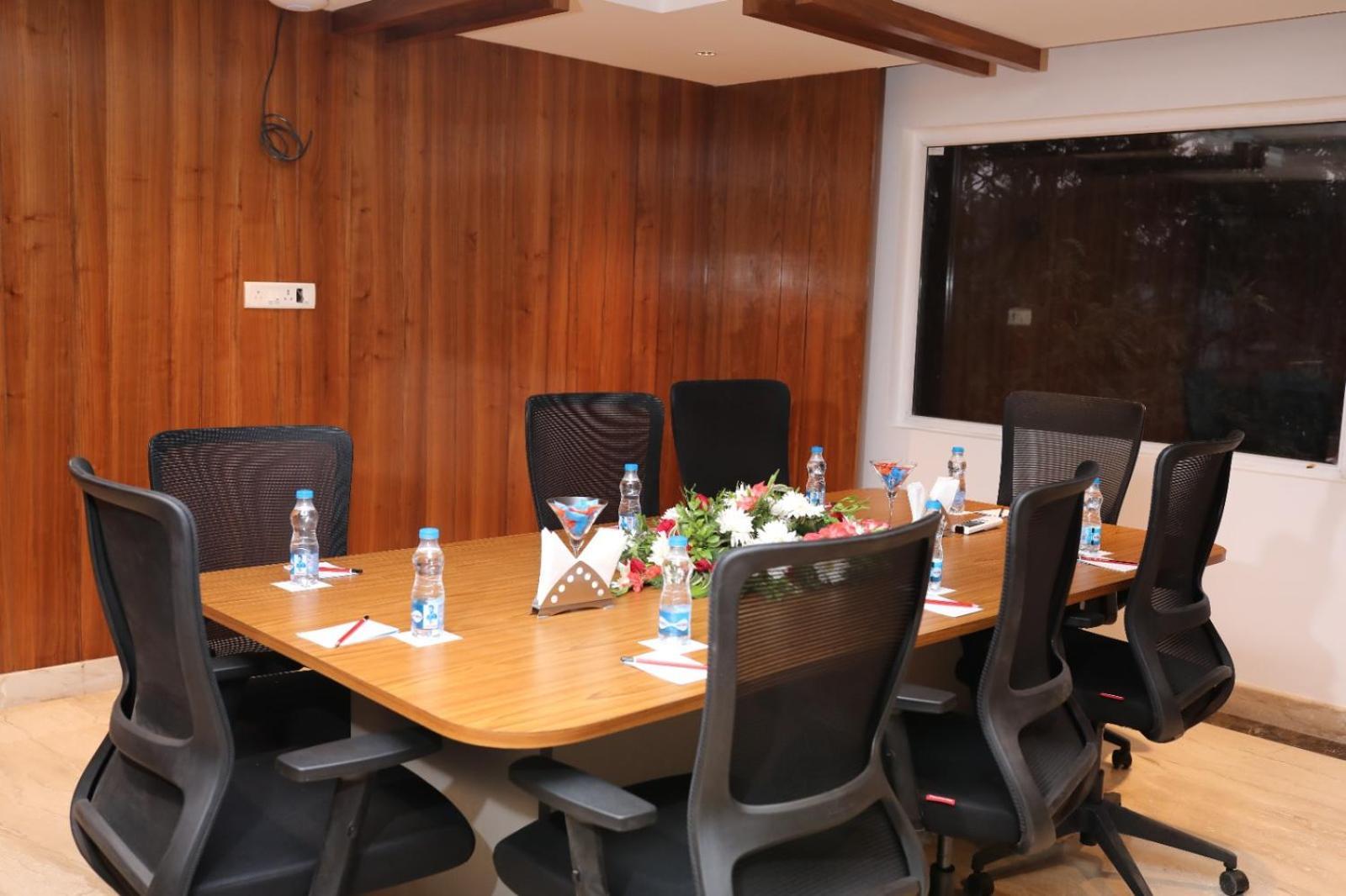 Icon Grand Hotel By Bhagini Bangalore Ngoại thất bức ảnh